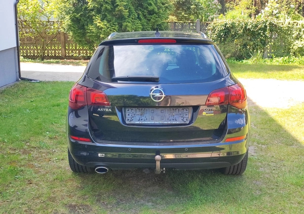 Opel Astra cena 17999 przebieg: 248000, rok produkcji 2011 z Bukowno małe 29